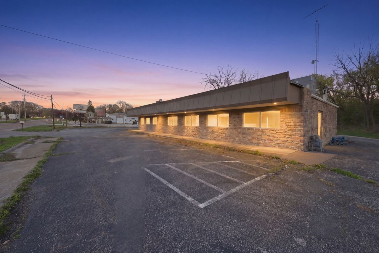 682 Park Avenue , Genoa, IL 60135