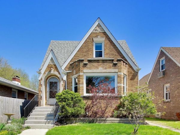 4885 N Austin Avenue, Chicago, IL 60630