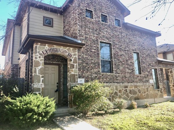 215 N College ST , Georgetown, TX 78626