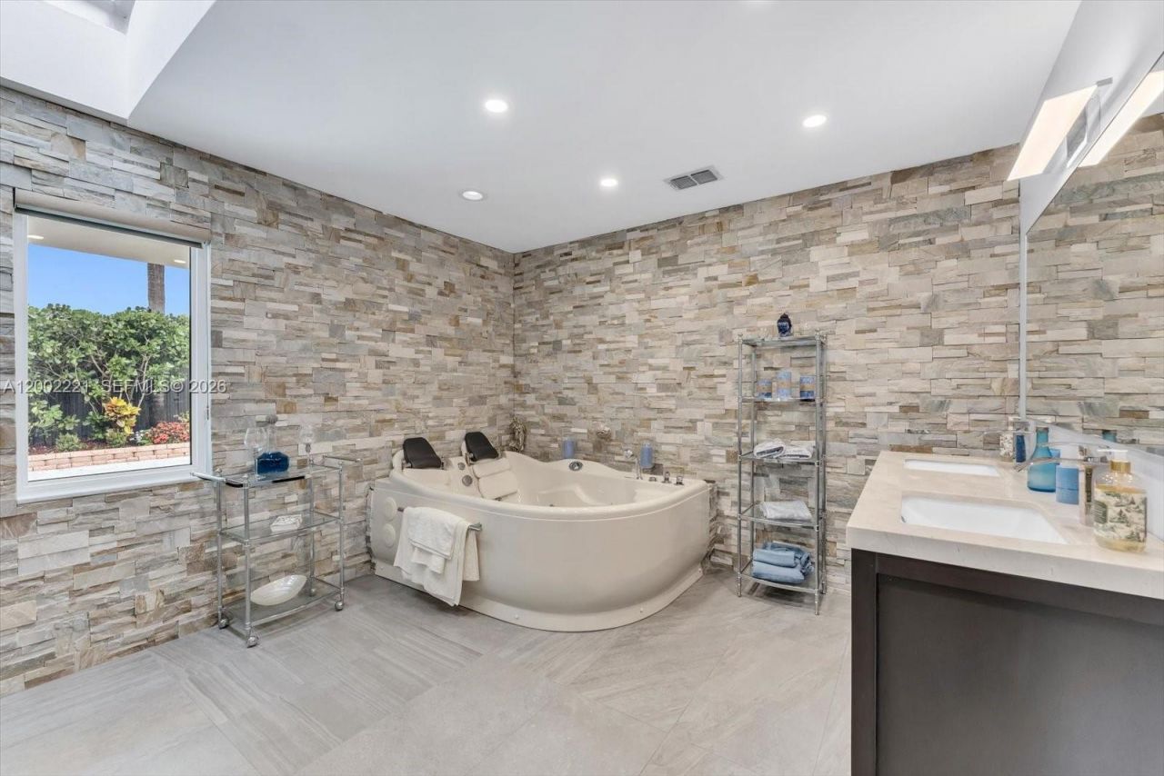 9941 SW 143rd St , Miami, FL 33176 Photo