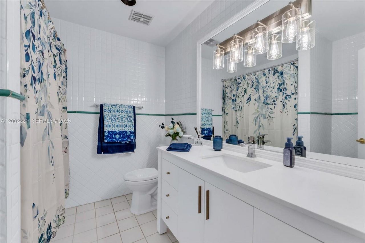 9941 SW 143rd St , Miami, FL 33176 Photo