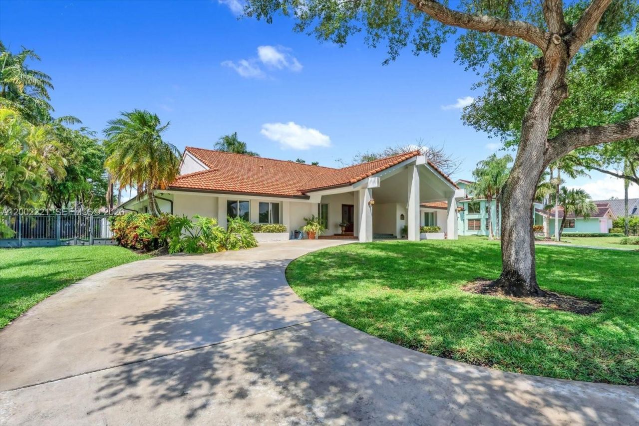 9941 SW 143rd St , Miami, FL 33176 Photo