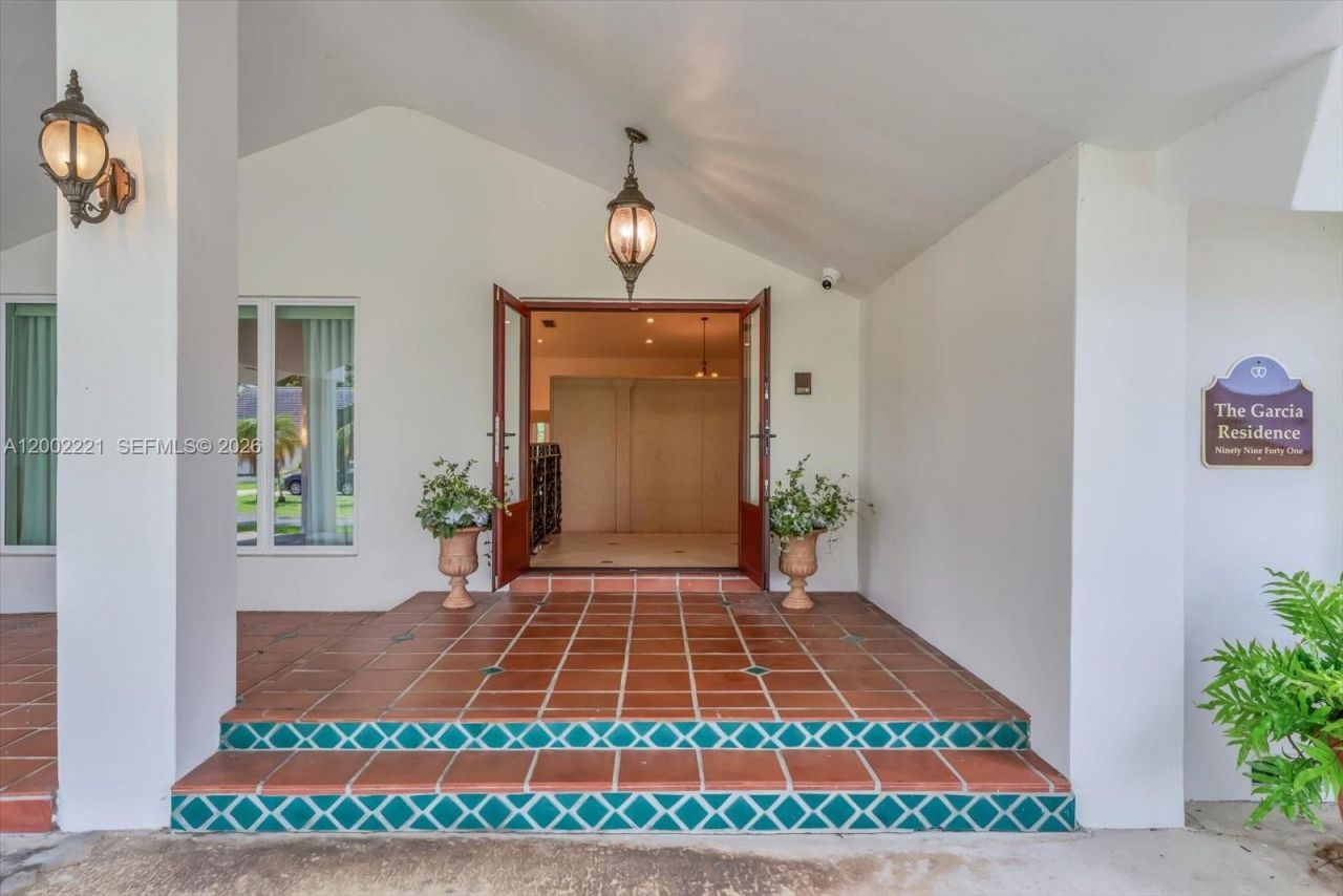 9941 SW 143rd St , Miami, FL 33176 Photo