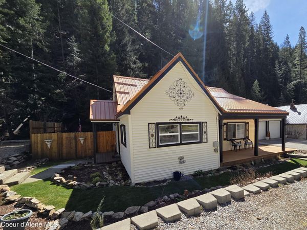 446 2nd St , Mullan, ID 83846