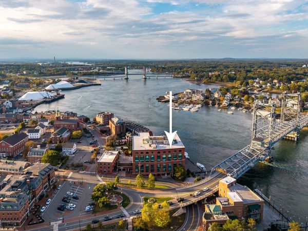 1 Harbour Place, Unit 4i, Portsmouth, NH 03801