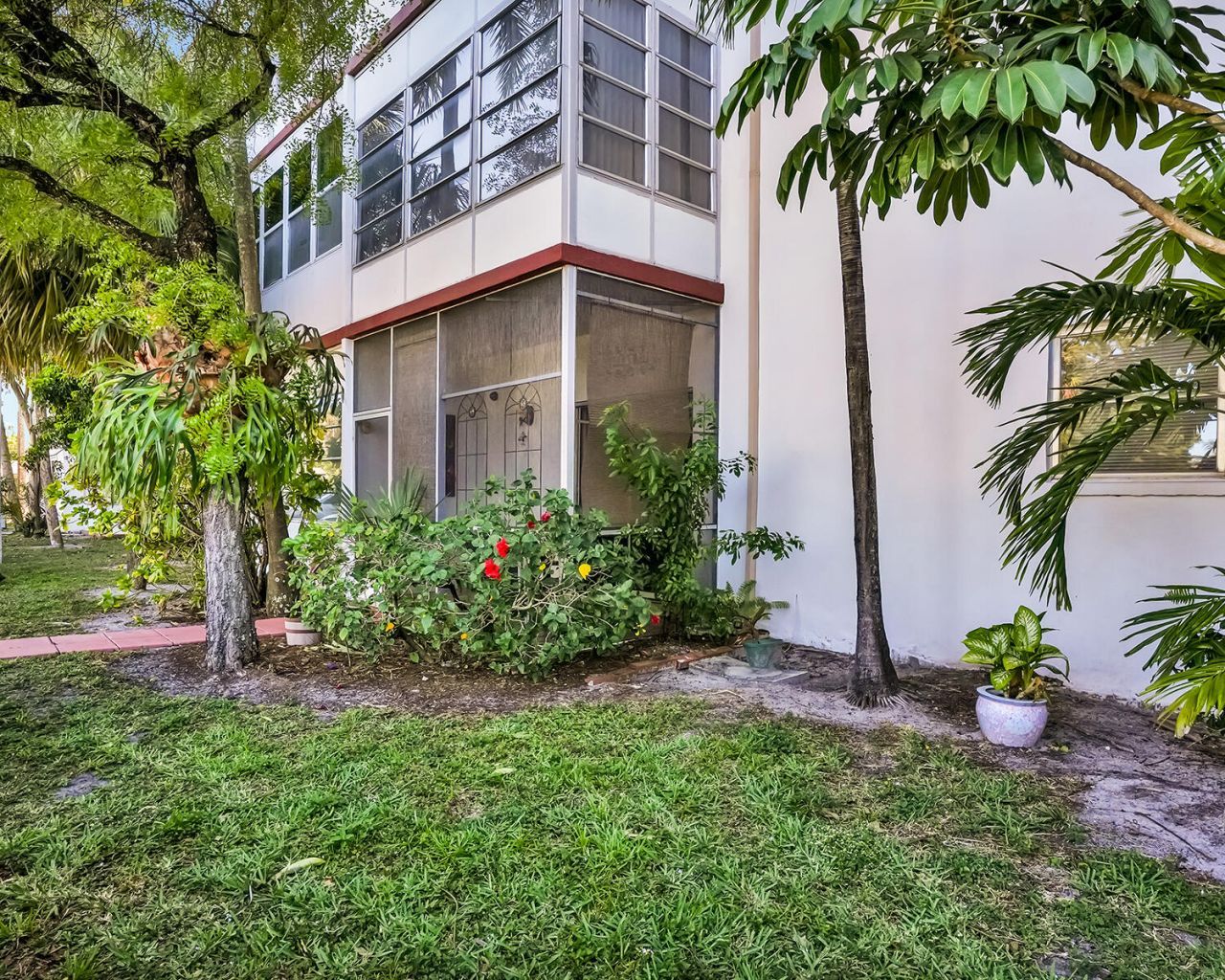 2061 NW 47th Terrace, Unit 103, Lauderhill, FL 33313 Photo