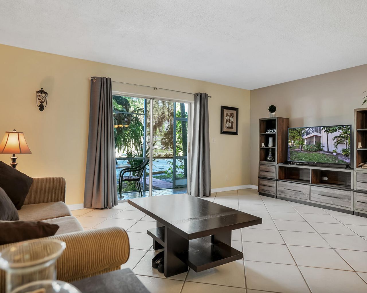 2061 NW 47th Terrace, Unit 103, Lauderhill, FL 33313 Photo