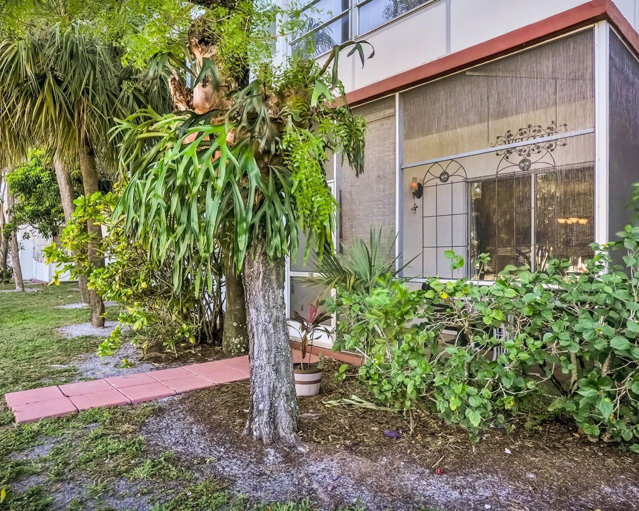 2061 NW 47th Terrace, Unit 103, Lauderhill, FL 33313 Photo