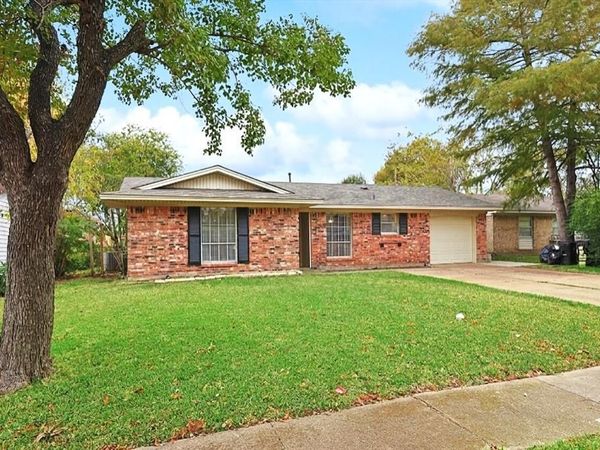 405 Birchwood Circle , Mesquite, TX 75149