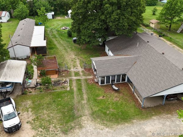 417566 E 1140 Road, Checotah, OK 74426