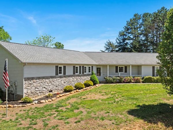 108 Chahyga Way, Loudon, TN 37774