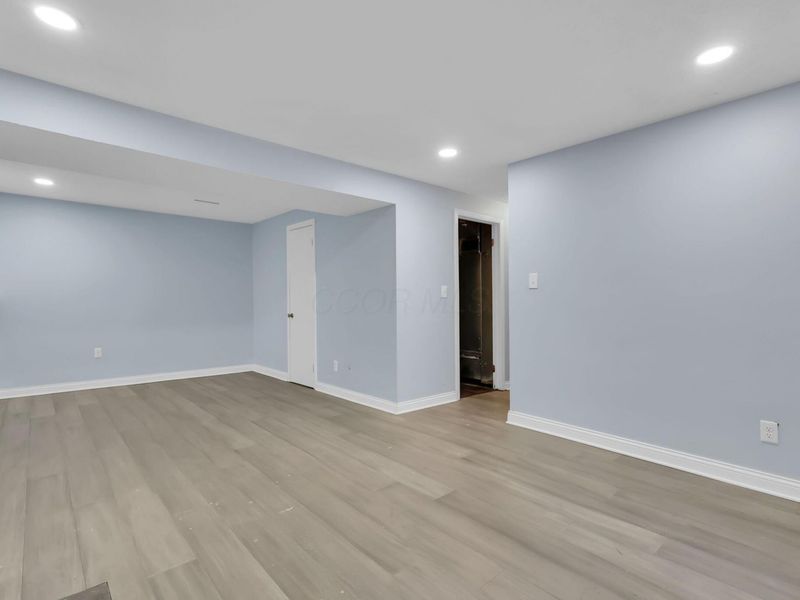 5503 Nike Drive, Hilliard, OH 43026 Photo 27