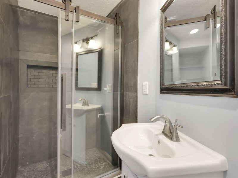 5503 Nike Drive, Hilliard, OH 43026 Photo 32