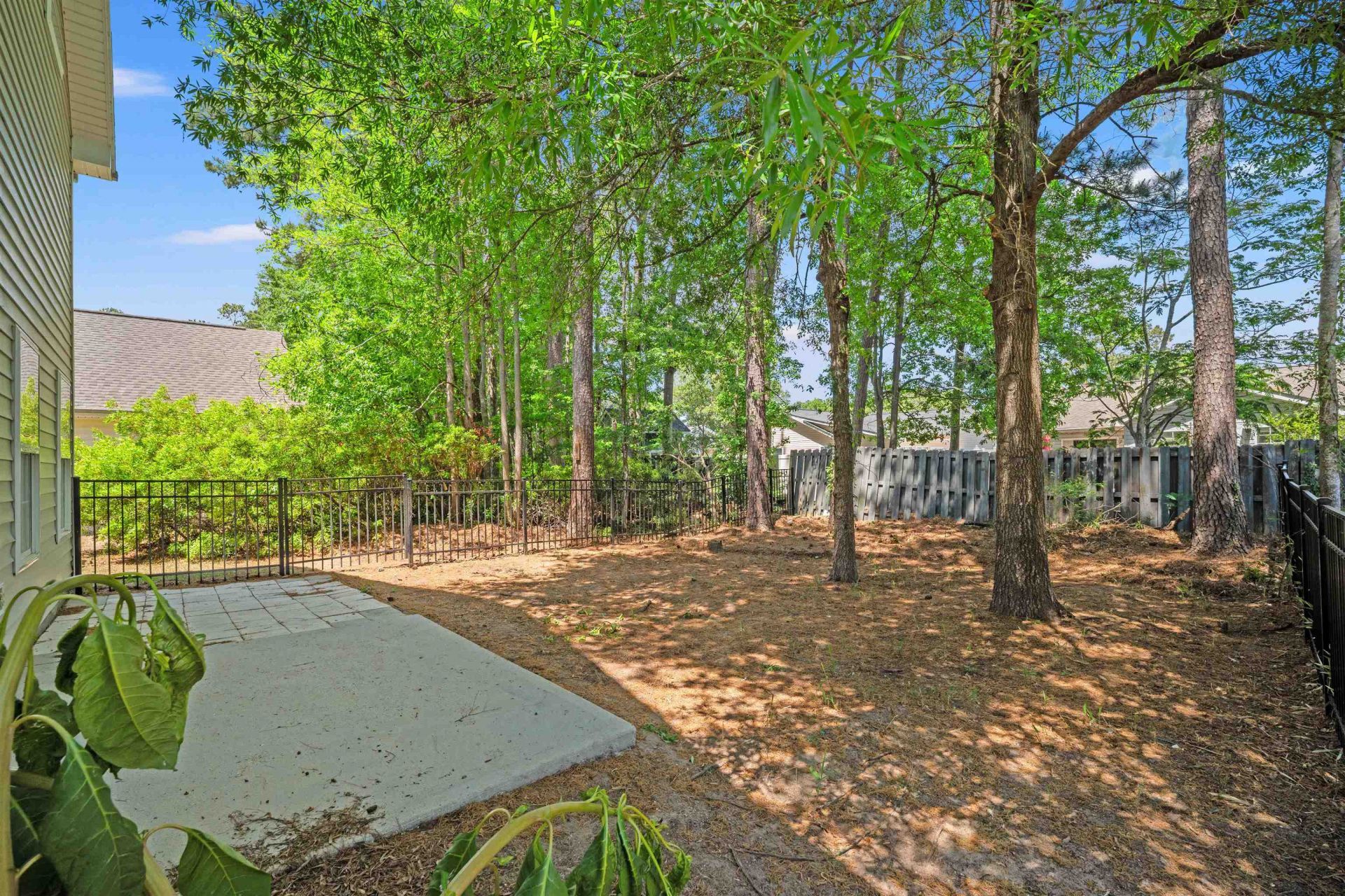 216 Barclay Dr. Photo 40