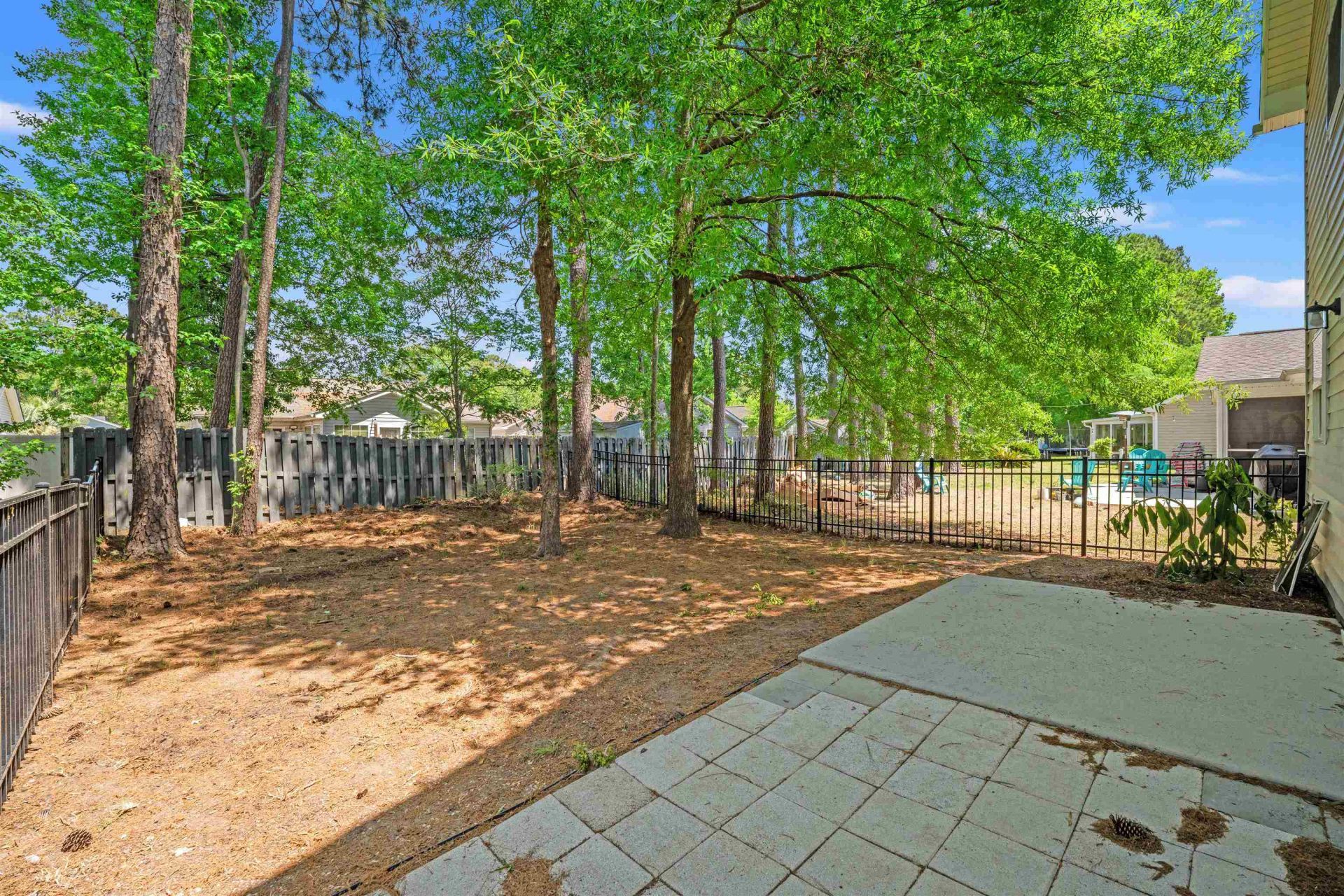 216 Barclay Dr. Photo 41