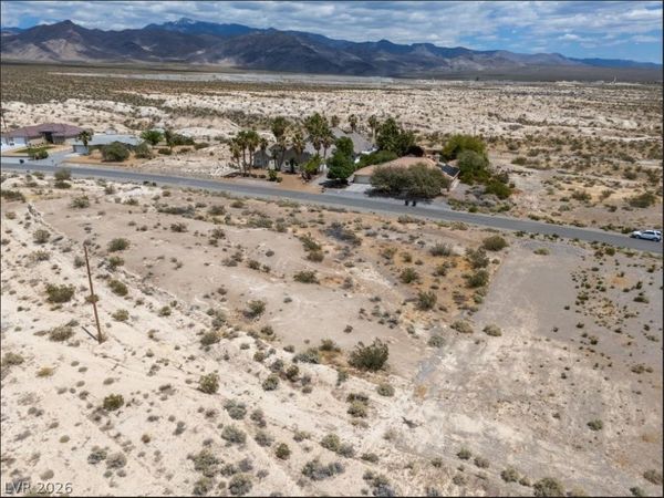 2560 S Zuni Avenue , Pahrump, NV 89048