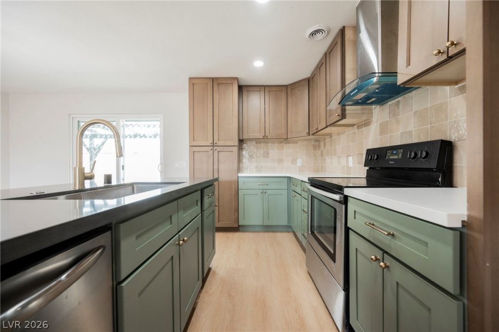 2244 N Gateway Road , Las Vegas, NV 89115 Main Photo