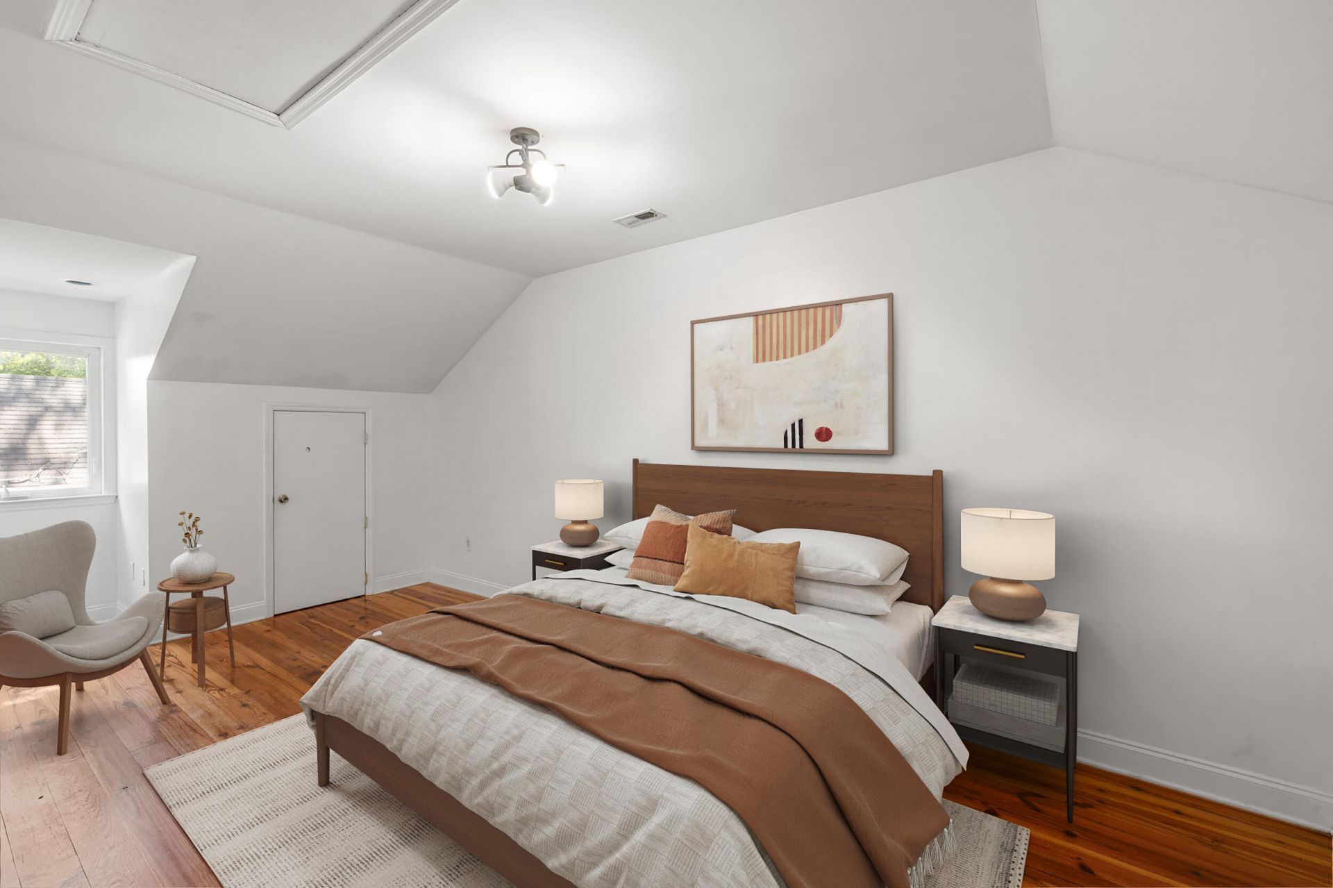 24 Strawberry Lane Photo 5