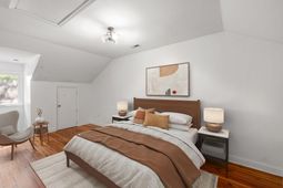 24 Strawberry Lane photo 4