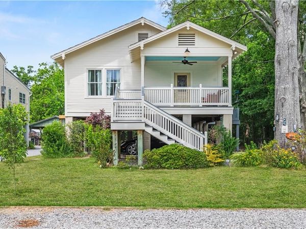 406 CARROLL Street, Mandeville, LA 70448