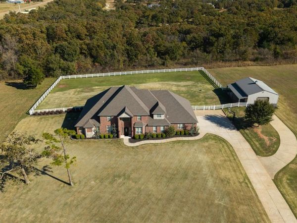 9340 Bear Creek Road, Guthrie, OK 73044