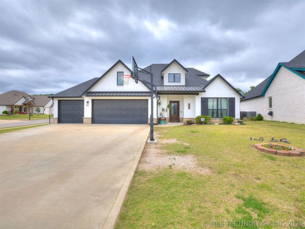 18982 Woodland Road , Catoosa, OK 74015
