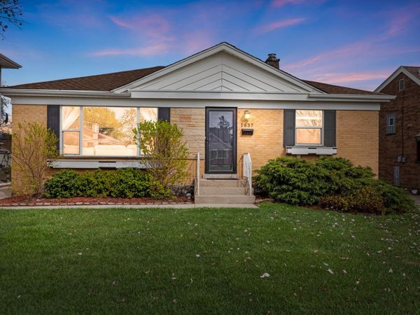 1637 Heidorn Avenue , Westchester, IL 60154