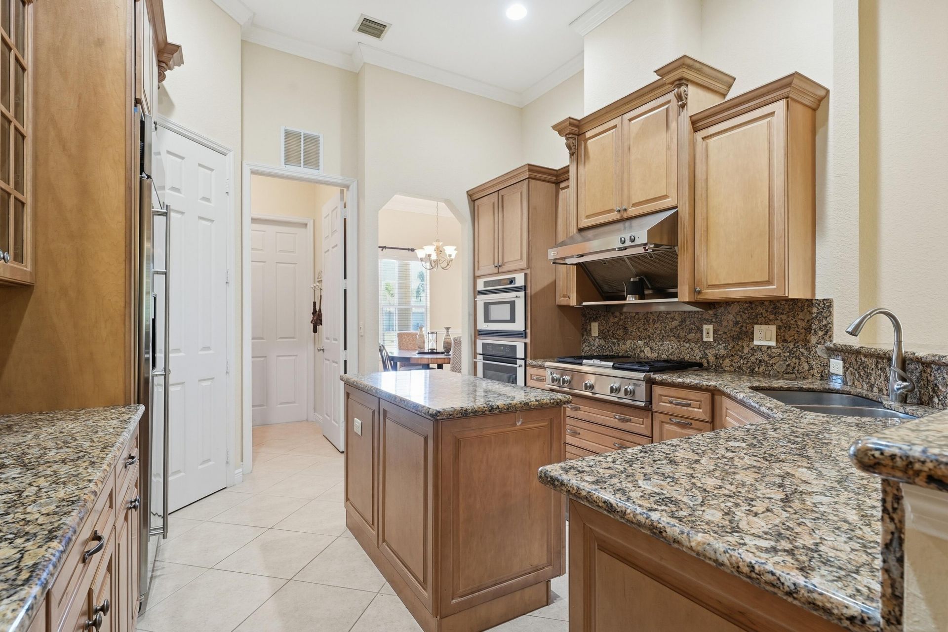 2199 SE Heathwood Circle, Port Saint Lucie, FL 34952 Photo