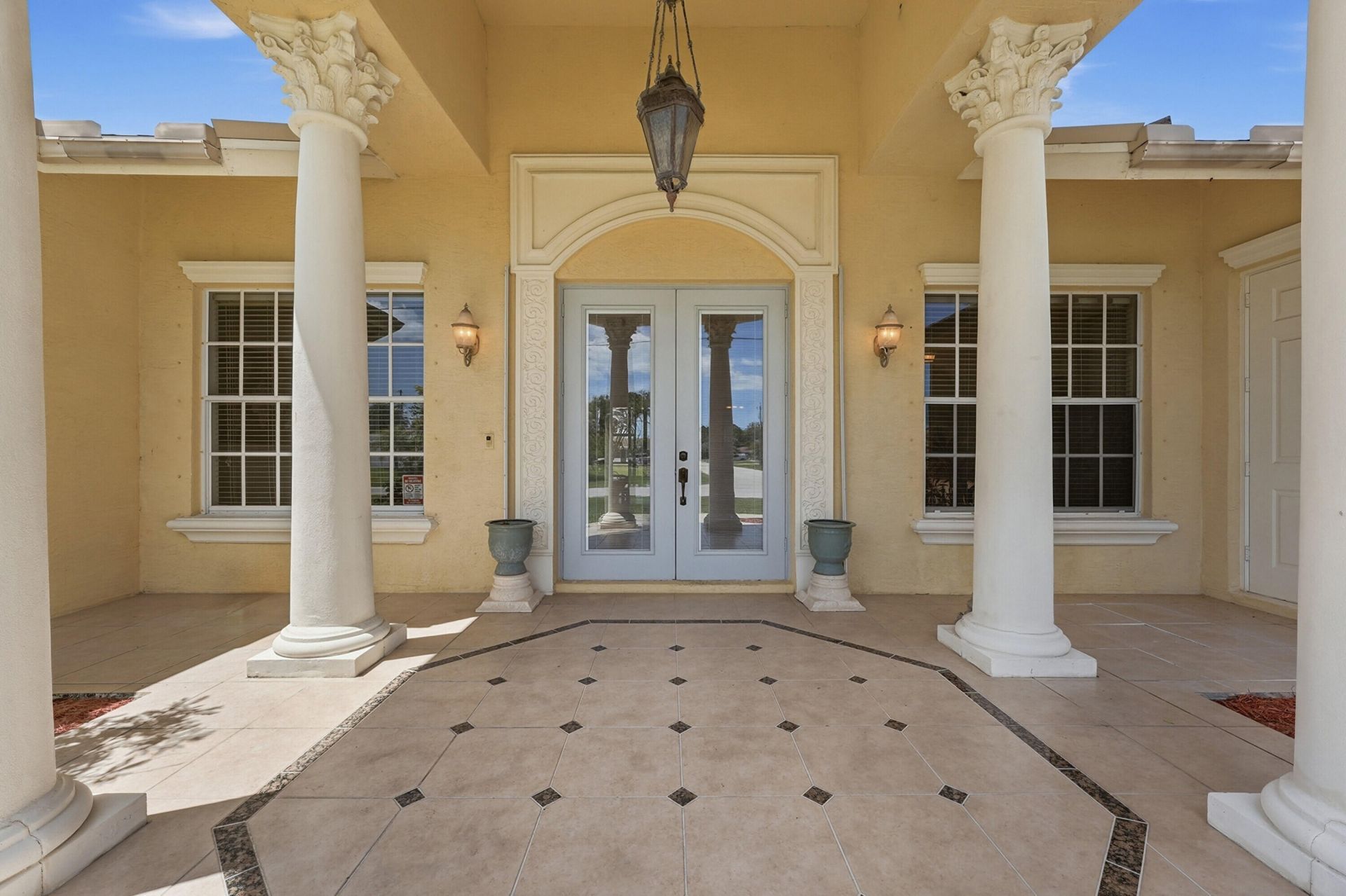 2199 SE Heathwood Circle, Port Saint Lucie, FL 34952 Photo