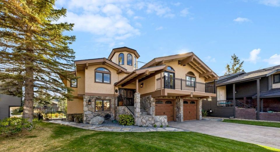 2062 Aloha Drive, South Lake Tahoe, CA 96150 Photo