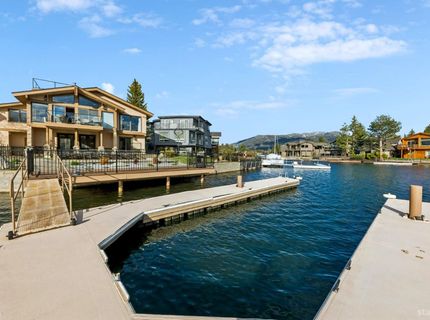 2062 Aloha Drive, South Lake Tahoe, CA 96150 Photo
