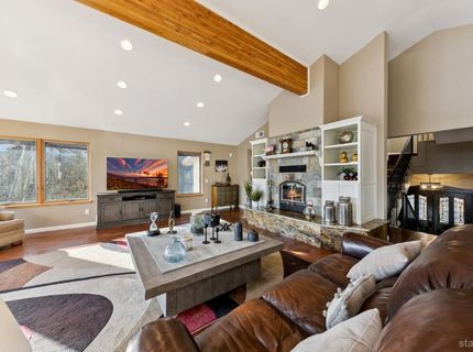 2062 Aloha Drive, South Lake Tahoe, CA 96150 Photo