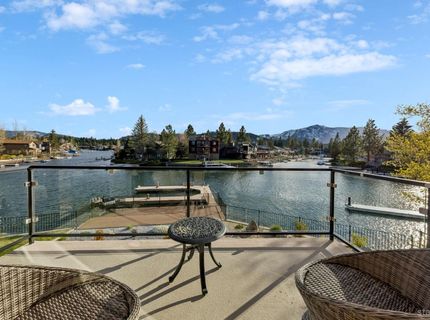 2062 Aloha Drive, South Lake Tahoe, CA 96150 Photo