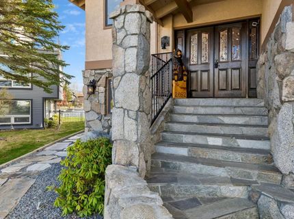 2062 Aloha Drive, South Lake Tahoe, CA 96150 Photo