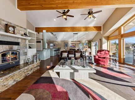 2062 Aloha Drive, South Lake Tahoe, CA 96150 Photo