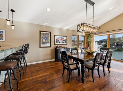 2062 Aloha Drive, South Lake Tahoe, CA 96150 Photo