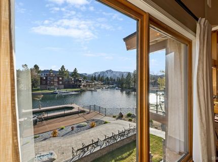 2062 Aloha Drive, South Lake Tahoe, CA 96150 Photo