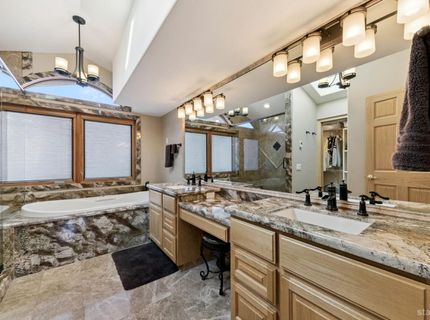 2062 Aloha Drive, South Lake Tahoe, CA 96150 Photo