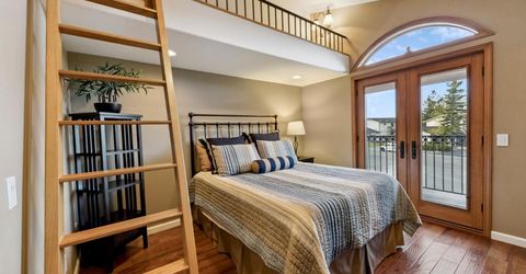 2062 Aloha Drive, South Lake Tahoe, CA 96150 Photo