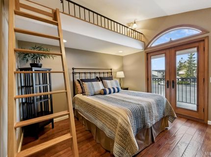 2062 Aloha Drive, South Lake Tahoe, CA 96150 Photo