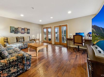 2062 Aloha Drive, South Lake Tahoe, CA 96150 Photo