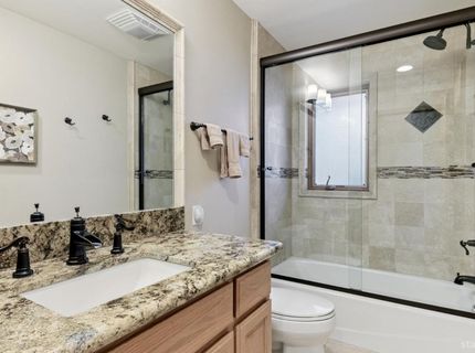 2062 Aloha Drive, South Lake Tahoe, CA 96150 Photo