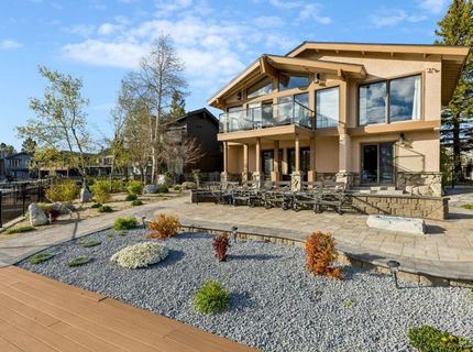 2062 Aloha Drive, South Lake Tahoe, CA 96150 Photo