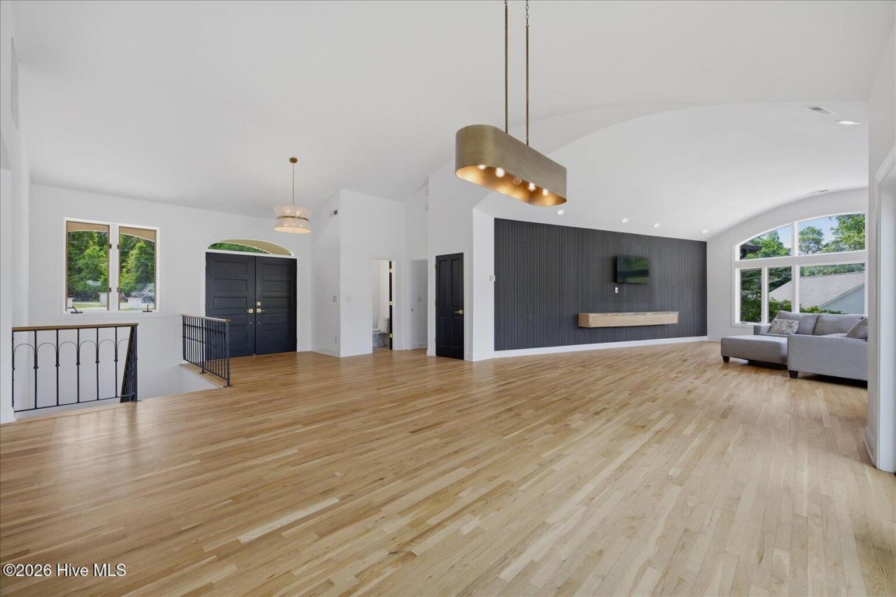 304 Gull Road Photo 11