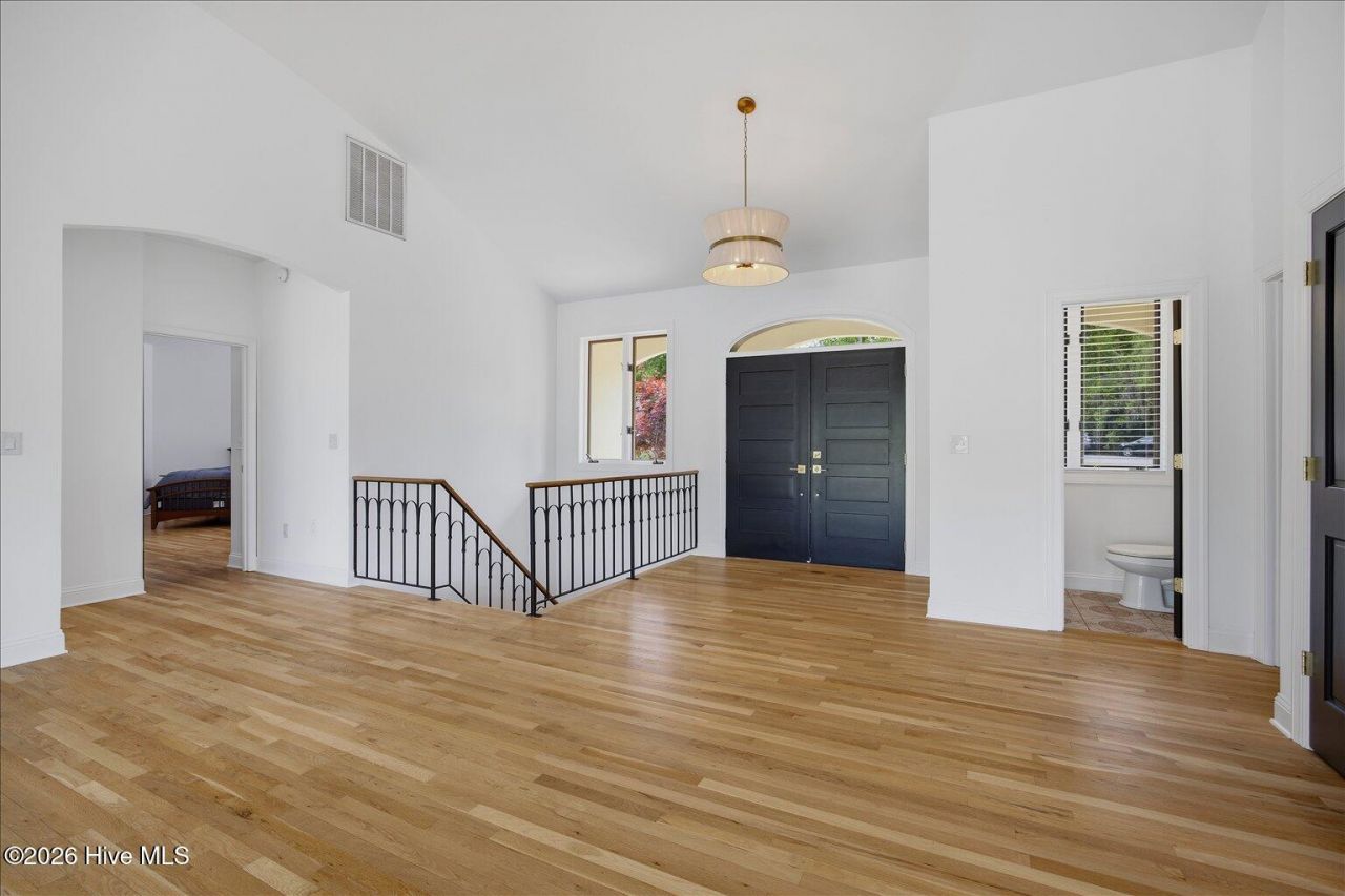 304 Gull Road Photo 12