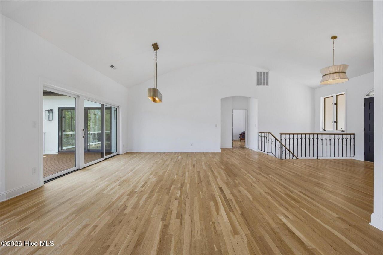 304 Gull Road Photo 15