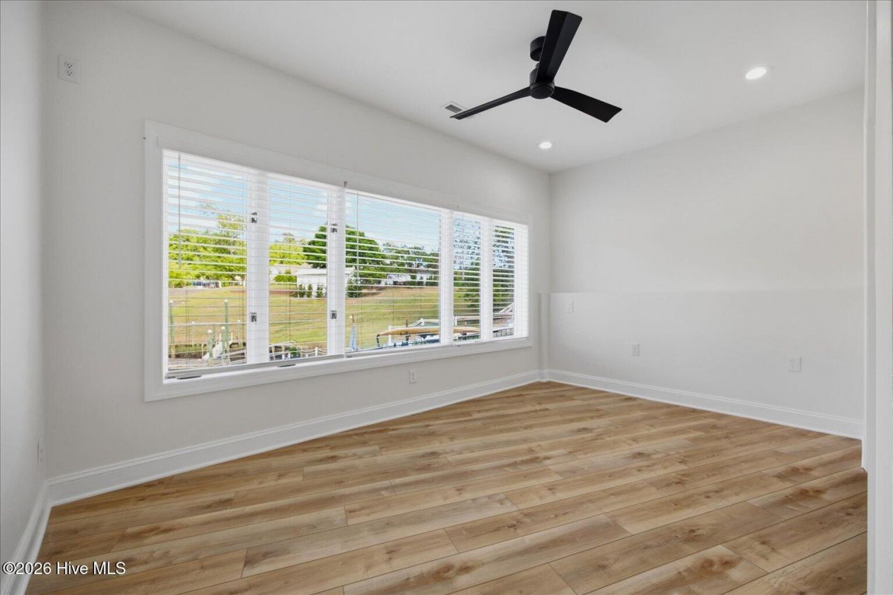 304 Gull Road Photo 34