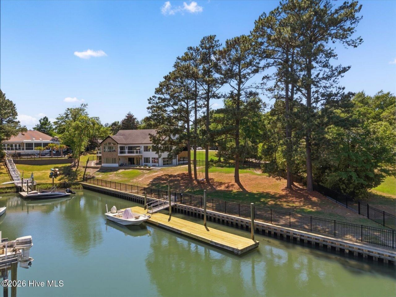 304 Gull Road Photo 4