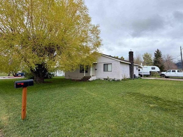 204 N 2nd E, Grace, ID 83241