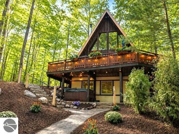 6340 Courcheval Lane, Bellaire, MI 49615